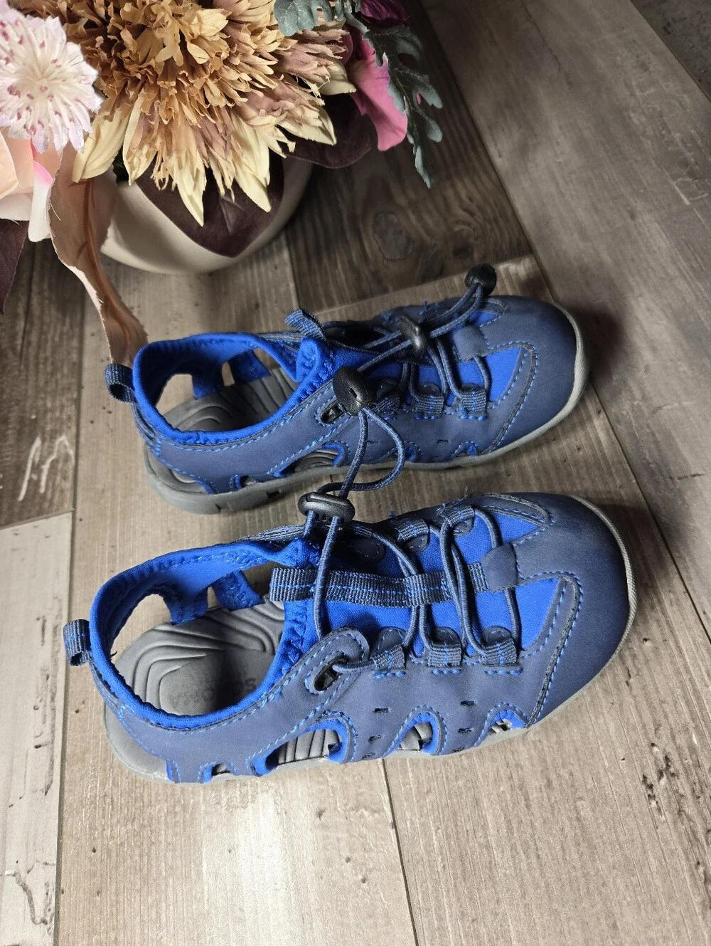 Sonoma Goods For Life Boys Size 12 Blue WirlwindNavy Water Shoes
